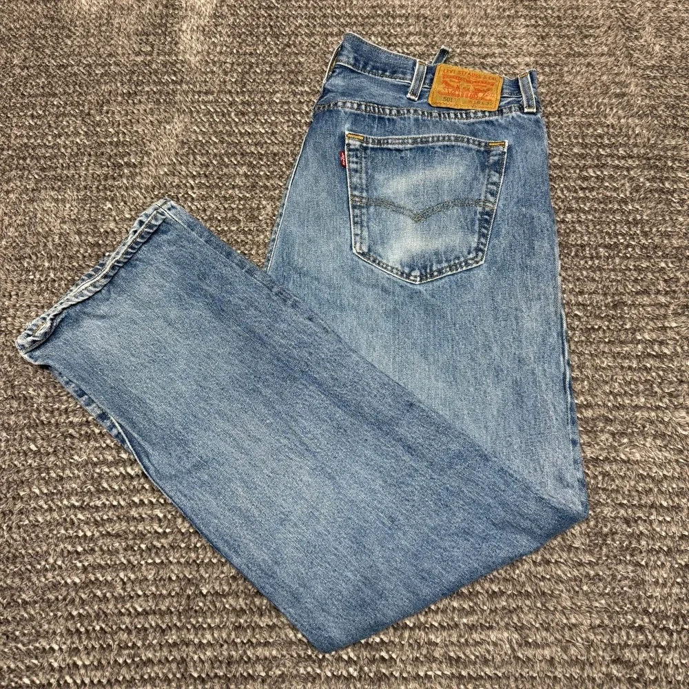 Levis 501 Mens Jeans 38x32 Medium Wash Blue Denim Straight Leg Button Fly